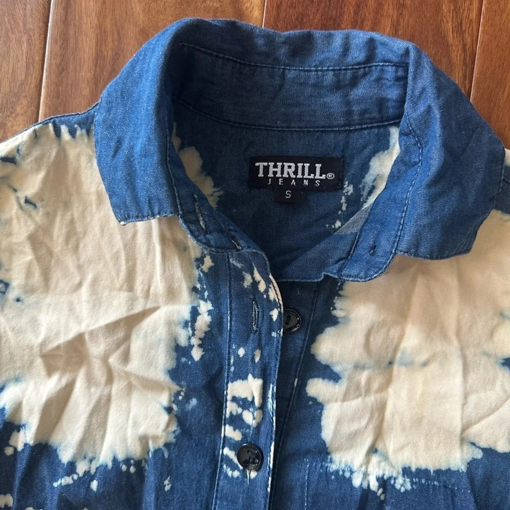 Thrill Jeans Denim Distressed Tunic Shirt size Small - Picture 4 of 4